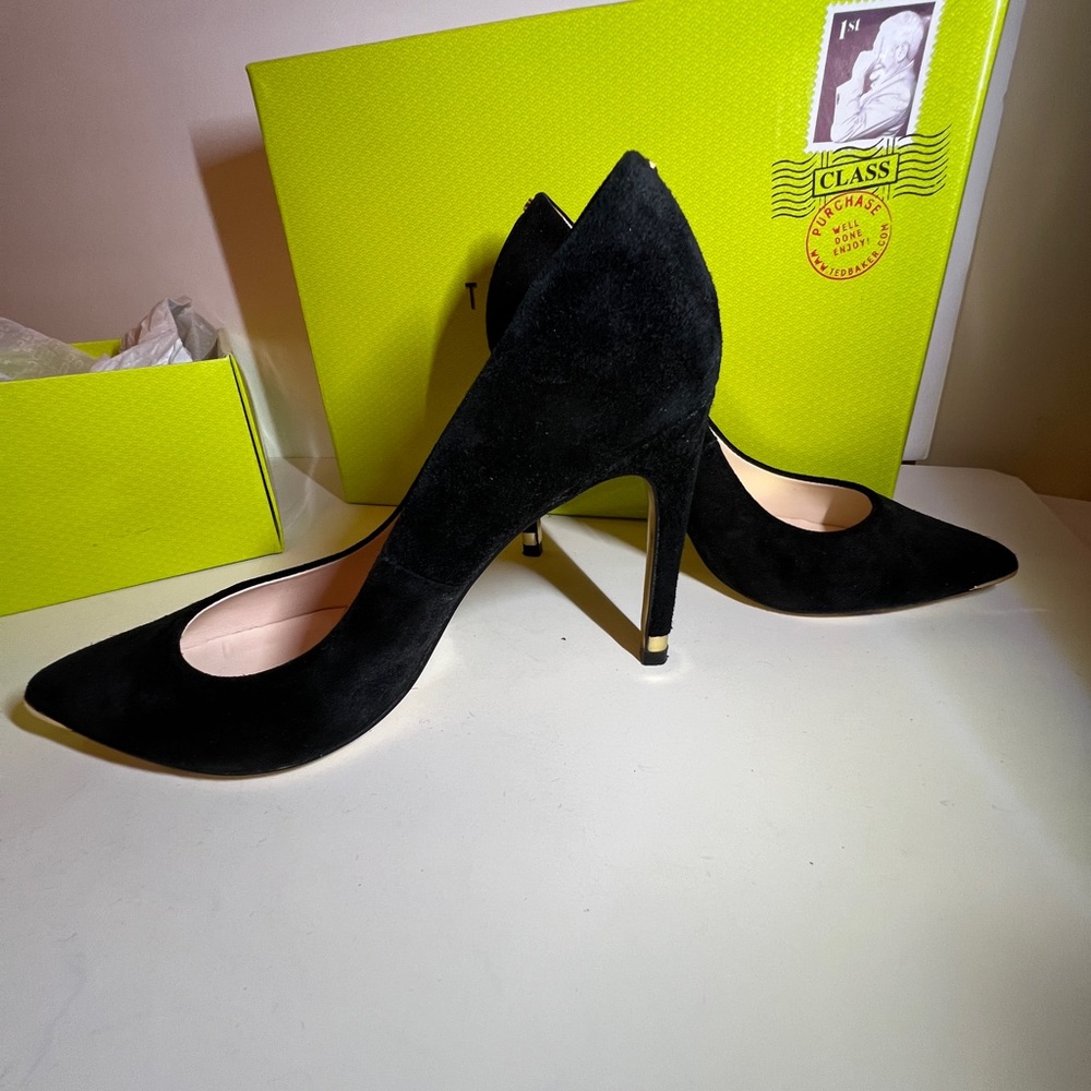 Ted Baker London black suede heels size 7